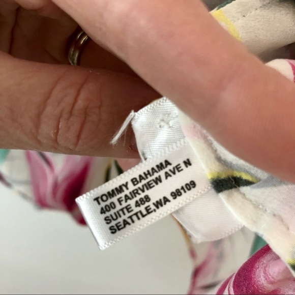 TOMMY BAHAMA 100% Silk Pink/Green/Yellow/Gray Tropical Floral Button Down Blouse - Picture 9 of 16